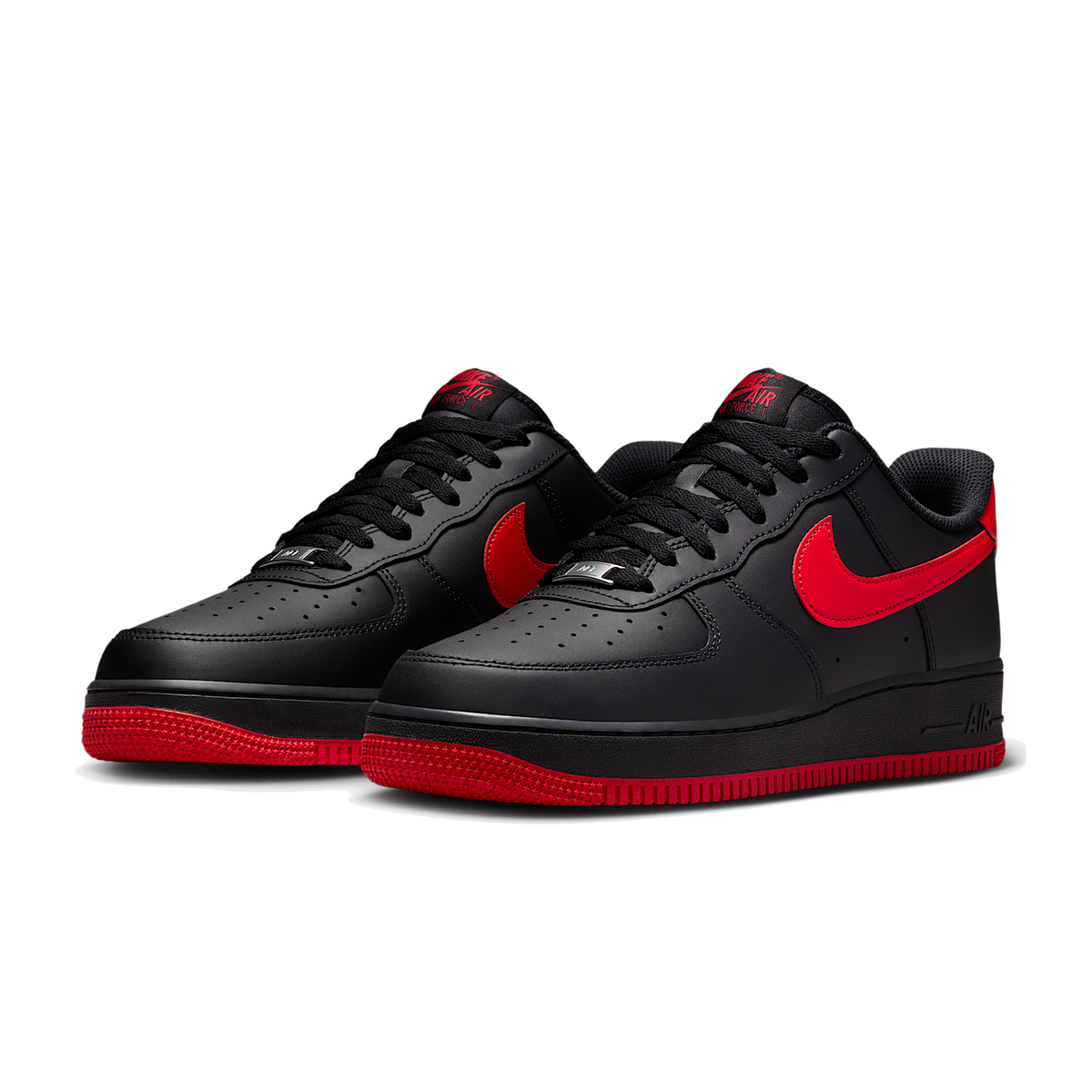 AF1 '07 Black / University Red - Black / Black / University Red - three-quarter pair